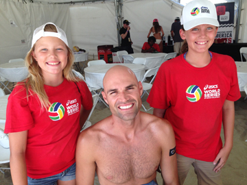  phil dalhausser at world series of beach volleyball in Long Beach, CA with Emma and Cathryn Hendrickson